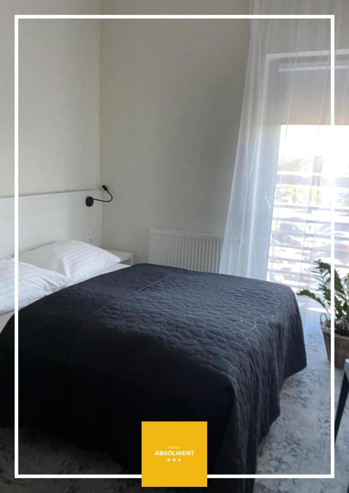Hotel Absolwent Gostyń Exteriör bild