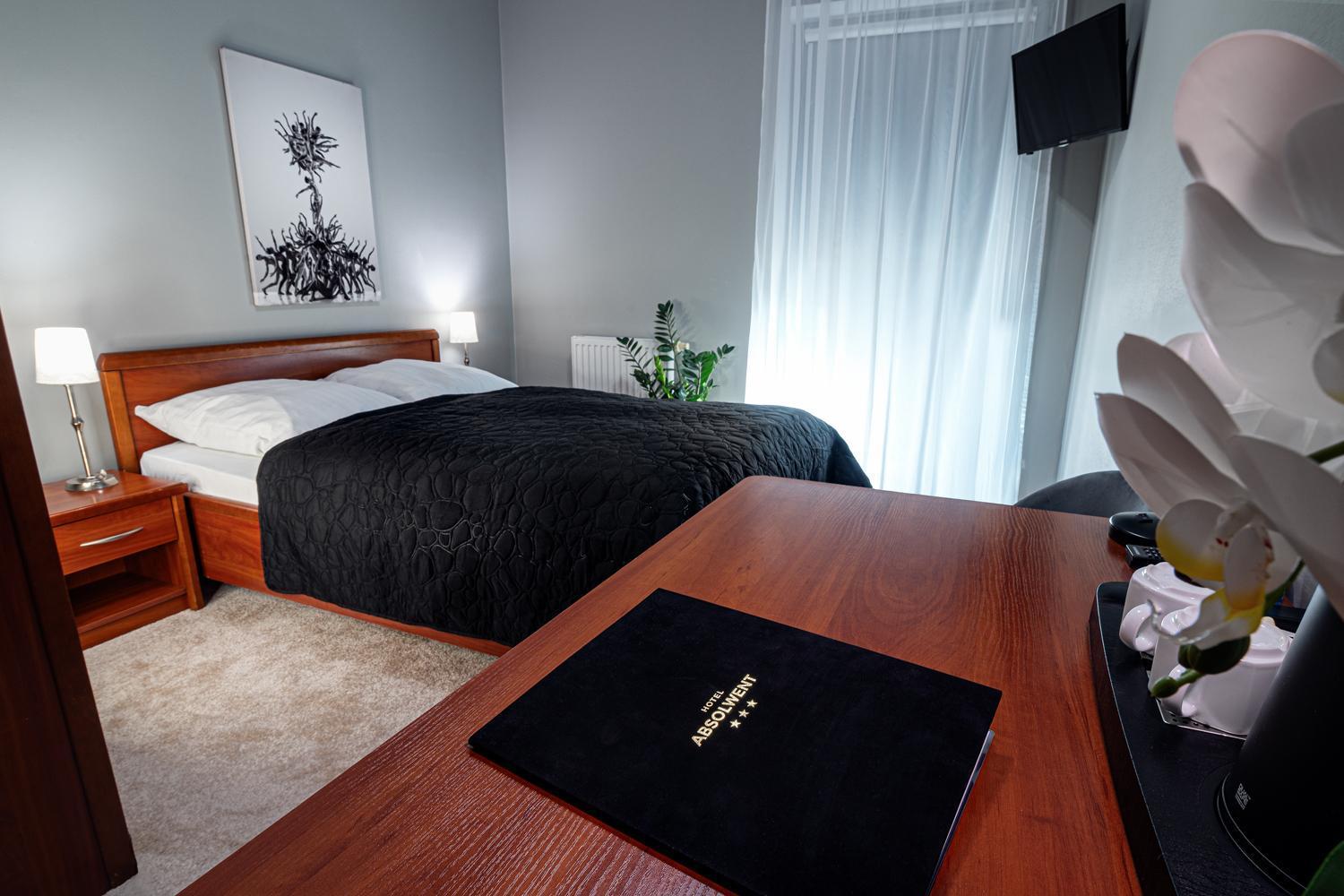 Hotel Absolwent Gostyń Exteriör bild