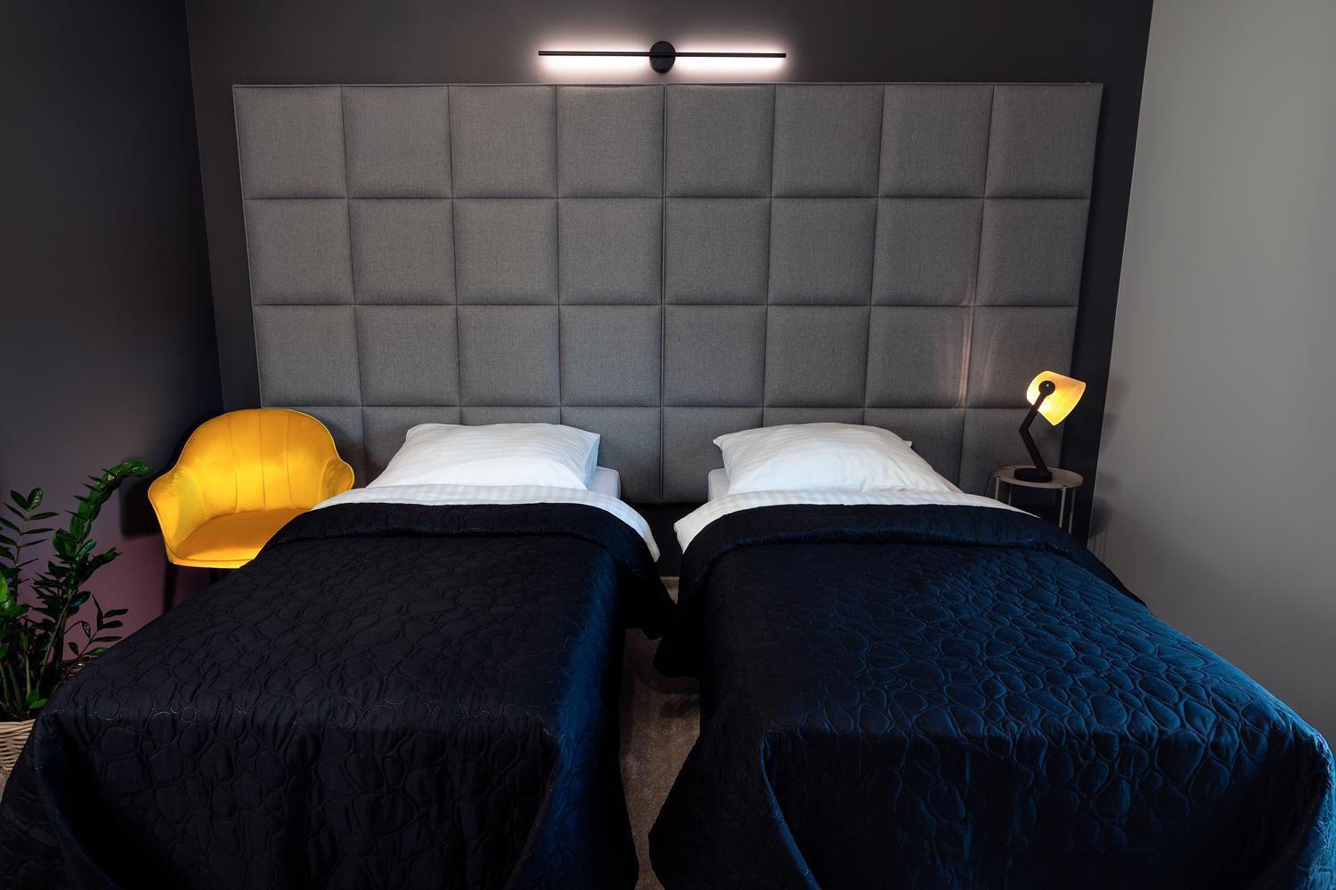 Hotel Absolwent Gostyń Exteriör bild