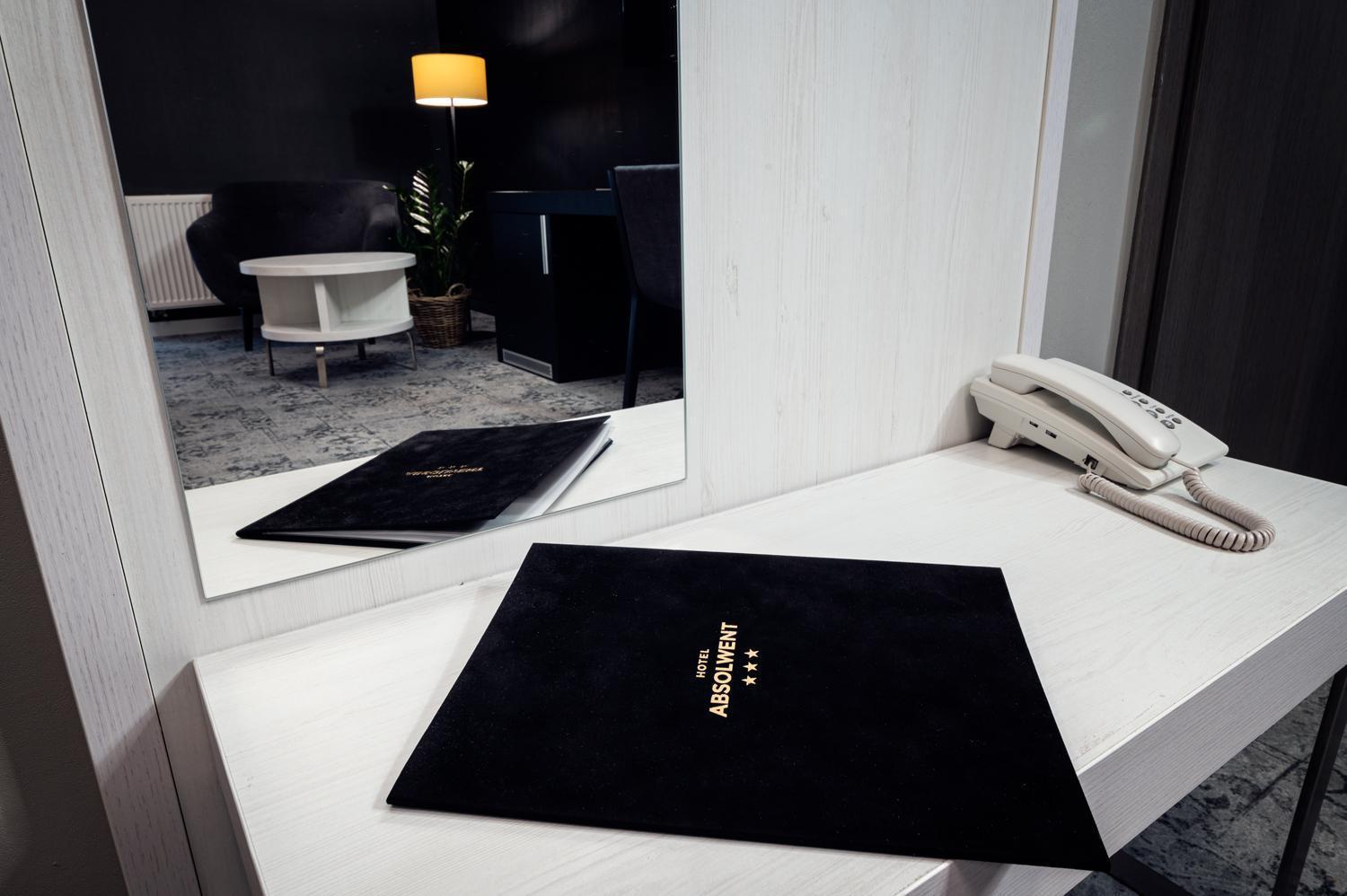 Hotel Absolwent Gostyń Exteriör bild