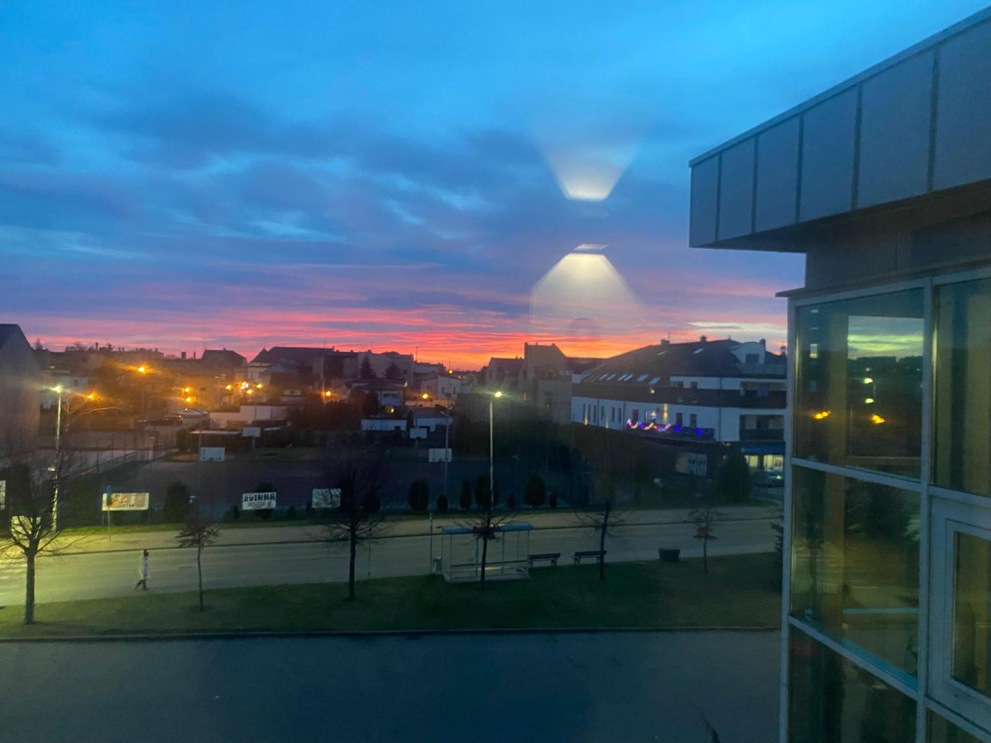Hotel Absolwent Gostyń Exteriör bild